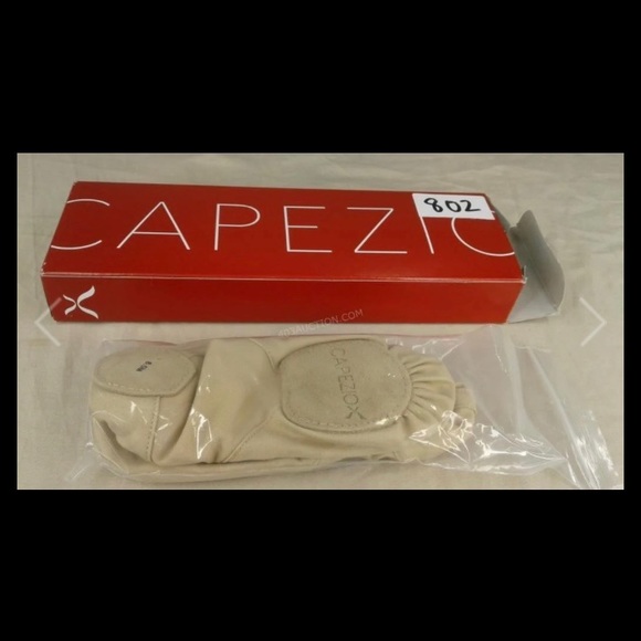 👠BNIB Capezio Hanami Ballet Slipper in Nude size 8.5M👠 - Picture 3 of 4